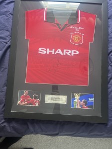 Roy Keane Manchester United Signed Shirt Framed with COA for sale on Ebay