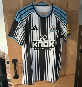 Newcastle United 26/27 Home Shirt Adults Size L for sale on Ebay