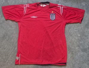 England 2004-06 Away Shirt Umbro Genuine Vintage Football Jersey Red Size Large for sale on Ebay