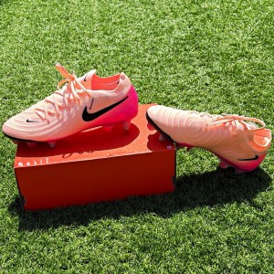 Nike Phantom Pink Football Boots Size 6 Changeable Metal Studs Nike Phantom Line for sale on Ebay