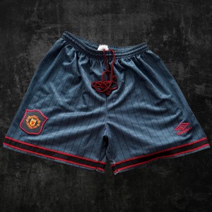 Vintage umbro Manchester United Shorts - Invisible Away - 36