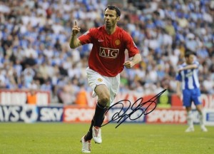 *BID FROM JUST 99p* HAND SIGNED MAN UNITED 14 x 10 PHOTO RYAN GIGGS 2008 for sale on Ebay
