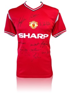 *BID FROM JUST 99p* HAND SIGNED MAN UNITED 1985 SHIRT FA CUP WINNERS x 10 SIGS for sale on Ebay