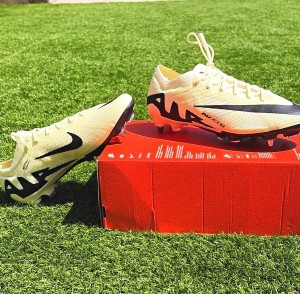 Nike Mercurial Football Boots White/Black Size 7.5 Moulded Studs Nike Line for sale on Ebay