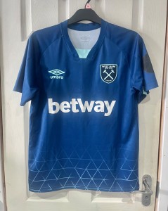 West Ham Football Training Shirt, Men’s Medium for sale on Ebay