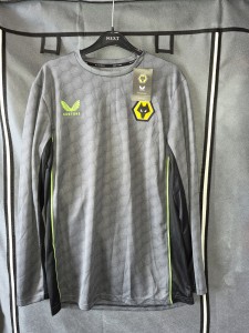 Wolves Training Shirt M for sale on Ebay
