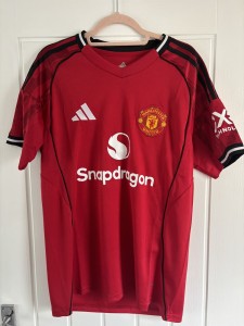 ADIDAS MANCHESTER UNITED 2025/26 HOME SOCCER JERSEY SHIRT - Men's Size MEDIUM for sale on Ebay