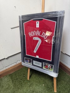 Cristiano Ronaldo Hand signed 08 Manchester United Home Shirt Beckett Witnessed for sale on Ebay