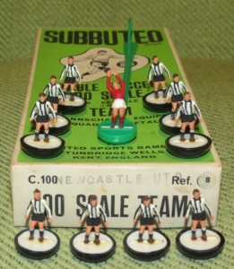 Subbuteo Heavyweight HW team Newcastle Utd Ref 8 in original stamped named box for sale on Ebay