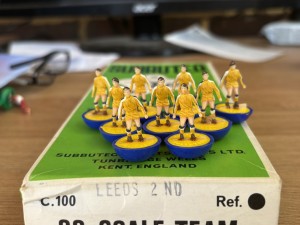 Subbuteo - HW TEAM - Ref 208 Leeds Utd 2nd - IN ORIGINAL STAMPED BOX for sale on Ebay
