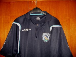 West Bromwich Albion Football Shirt Umbro Navy Training Zip Neck size XL 44/46 for sale on Ebay