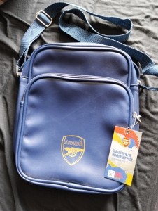 Arsenal Flight Bag  ( Junior Gunners ,12-16 Year Olds ) for sale on Ebay