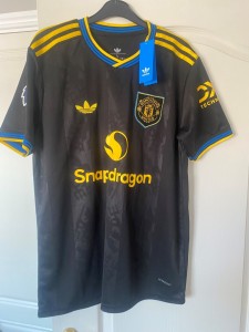 Manchester United 3rd Top season 2025/26 size L for sale on Ebay