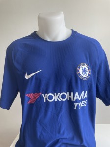Nike Chelsea player issue home shirt season  17/18   Willian signed BNWT LGE for sale on Ebay