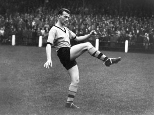 *LOW START BID* MODERN 8 x 6 PHOTO - WOLVES 1959 PHIL KELLY (104) for sale on Ebay