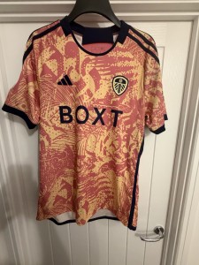 Leeds United 2023-24 Third Shirt Large Archie Gray #22 Sleeve Patch for sale on Ebay