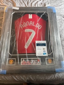 HAND SIGNED & FRAMED CRISTIANO RONALDO NO. 7 MANCHESTER UNITED SHIRT WITH COA for sale on Ebay