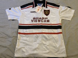 Umbro 1997/98 Manchester United Away Football Shirt X-Large New With Tags for sale on Ebay