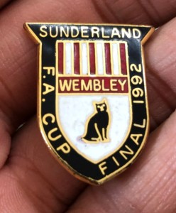 RARE SUNDERLAND A.F.C. FA CUP FINAL WEMBLEY 1992 ENAMEL PIN BADGE for sale on Ebay
