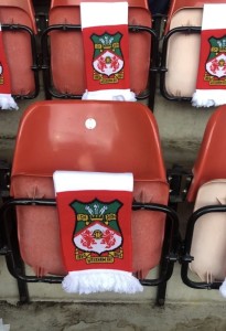 🤍Wrexham AFC United Airlines Scarf❤️INTERNATIONAL 🌍 tracked Delivery for sale on Ebay