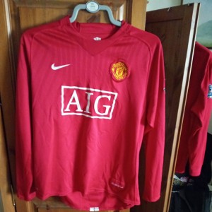 Manchester United  Home Shirt Size L for sale on Ebay