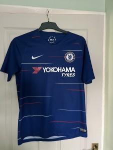 Chelsea 2018/19  Nike home shirt. Adults medium.  919009-496 for sale on Ebay