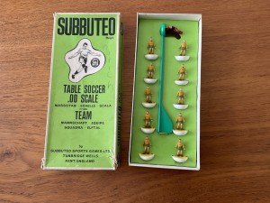 Subbuteo Heavyweight Reference 28 Norwich City With Rare Yellow White bases for sale on Ebay