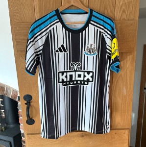 Newcastle United Official 26/27 Home Shirt Adults Size Large for sale on Ebay